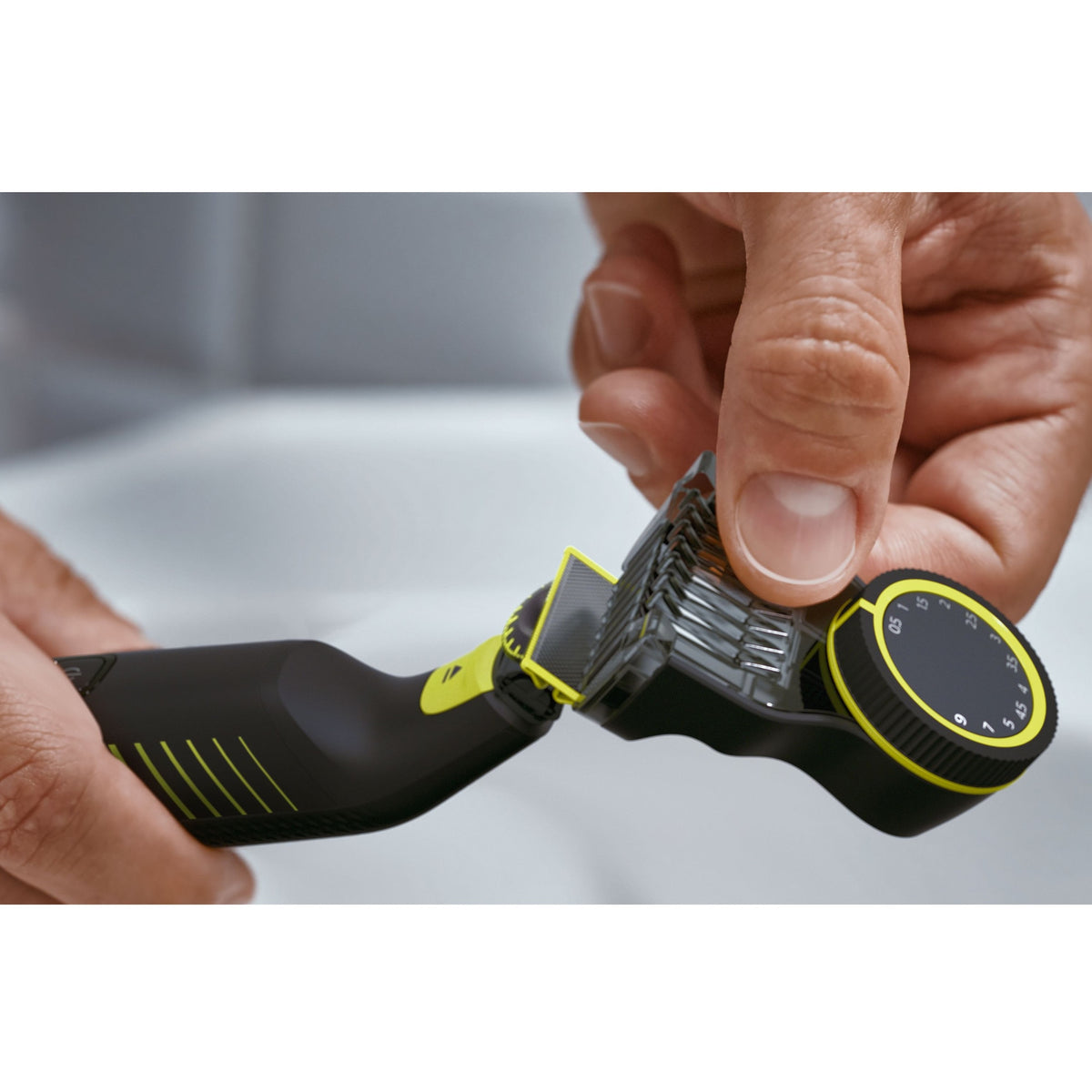Aparat de ras Philips OneBlade Pro 360 QP6507/23